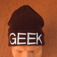 GEEK зимна плетена шапка, снимка 1 - Шапки - 39225038