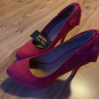 Обувки, снимка 1 - Дамски обувки на ток - 44389361