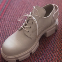 Обувки , снимка 2 - Дамски елегантни обувки - 44693573