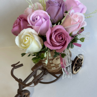 Декоративно колело с ароматни сапунени рози, снимка 4 - Подаръци за жени - 44919238