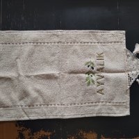 Сувенирна кърпа от Айвалък, снимка 1 - Хавлиени кърпи - 35857769
