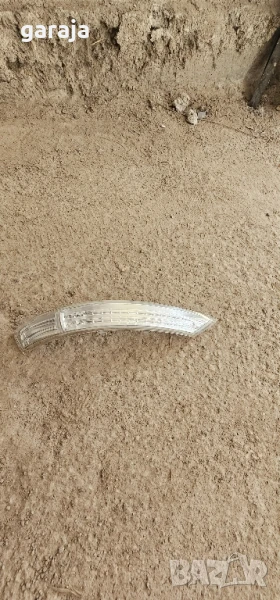 Мигач в огледало vw toaureg фейслифт , снимка 1