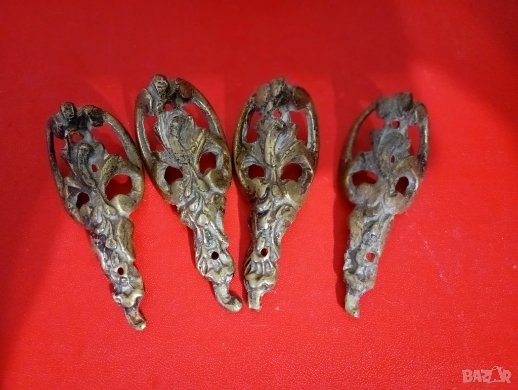 Комплект от четири винтидж крачета, снимка 1