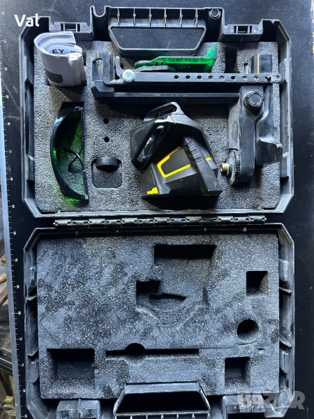 Линеен лазерен нивелир Stanley , снимка 1