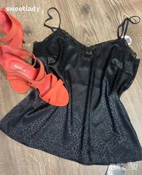 Сатенен топ за спане с тънки презрамки, снимка 1