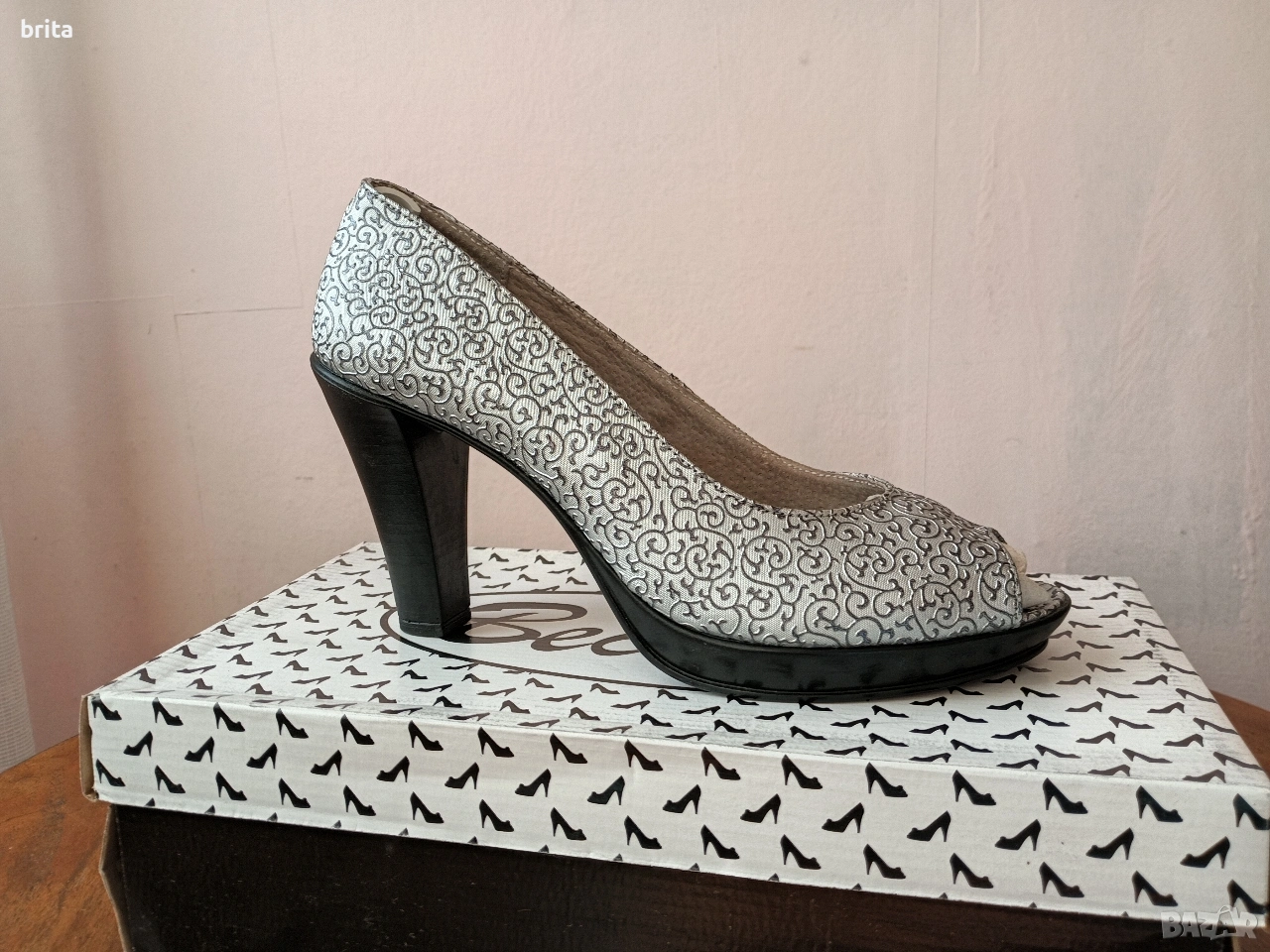 Нови! №39 Сребристи Обувки на ток , снимка 1