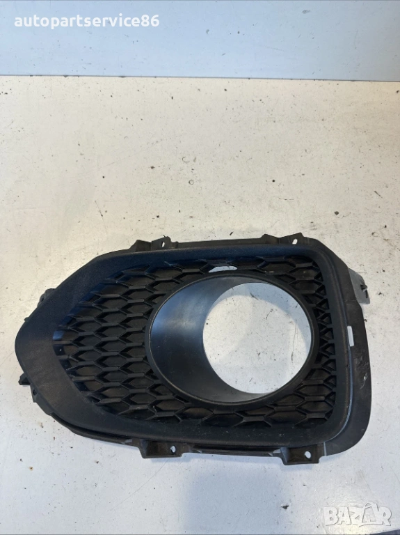 Решетка за халоген, предна дясна, черна, оригинална (OEM), с номер 86524-2P010 за Kia Sorento 2.2 CR, снимка 1