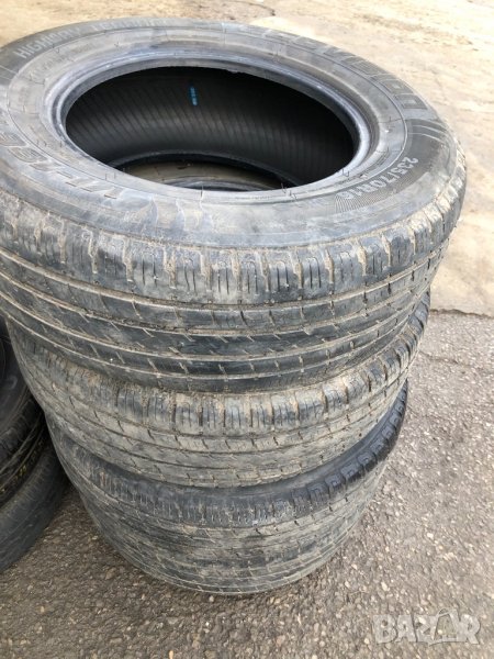 Гуми 235/70/16 , снимка 1