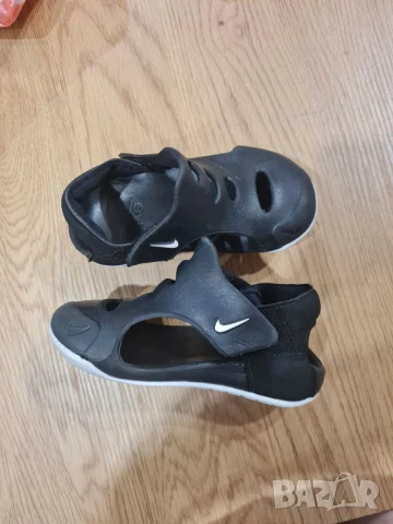Детски сандали Nike 23,5 , снимка 2 - Детски сандали и чехли - 51427155