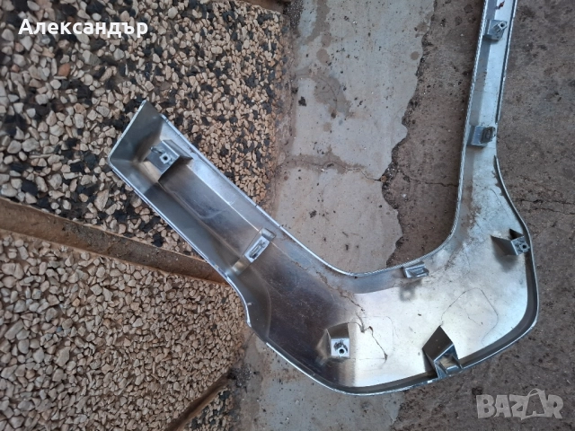 Хромирана лайсна за решетка за Toyota Hilux от 2020, снимка 8 - Части - 51461956