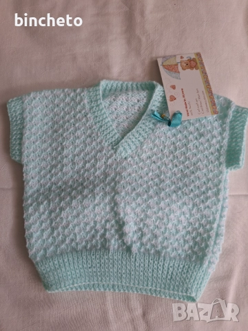 Ново английско пуловерче без ръкави