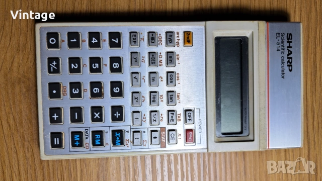 Научен калкулатор Sharp 1985 г.