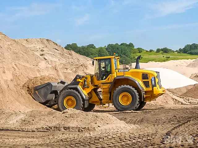 Транспорт с Камион 15 тона товароносимост САМОСВАЛ -автоматично разтоварване, снимка 2 - Транспортни услуги - 49969687