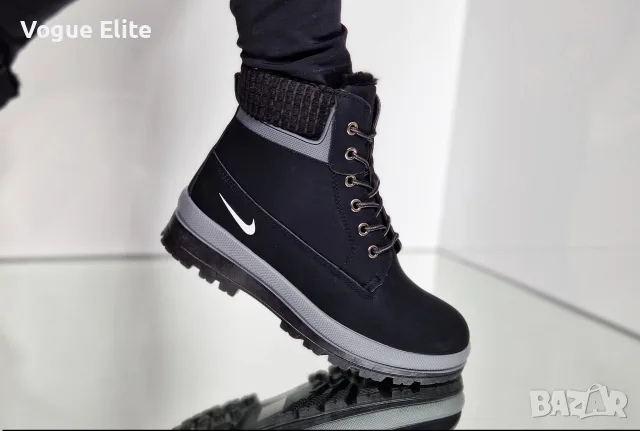 Намаление на дамски боти Nike , снимка 2 - Дамски боти - 56138567