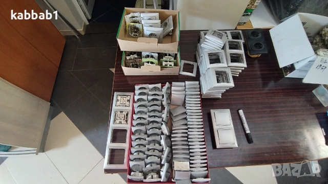 Контакти и ключове LEGRAND еднополюсни девиаторни и сериен, снимка 11 - Ключове, контакти, щепсели - 53783757