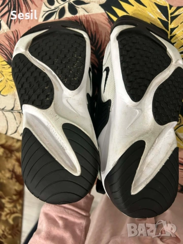 Оригинални маратонки Найк, снимка 6 - Маратонки - 53702085