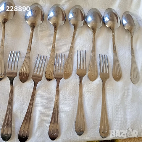 Вилици и лъжици П.Денев