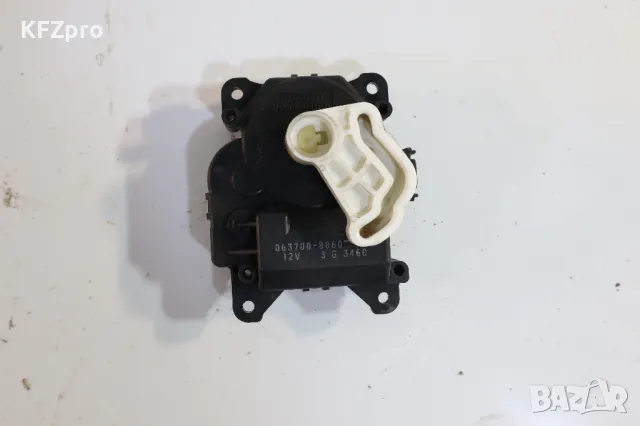 Моторчета и клапи за парно и климатик Land Cruiser, снимка 2 - Части - 49531155