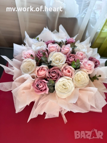 Кутия  с рози за 8-Март , снимка 2 - Подаръци за жени - 53479182