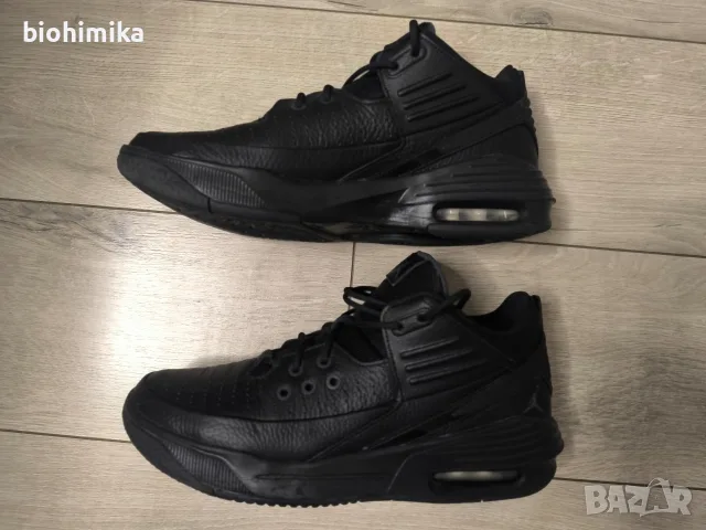 Jordan Max Aura 5 Black 45, снимка 2 - Маратонки - 56246736