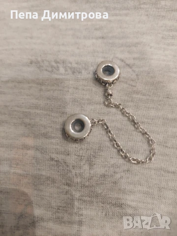 Осигурителна верижка , снимка 2 - Гривни - 51374678
