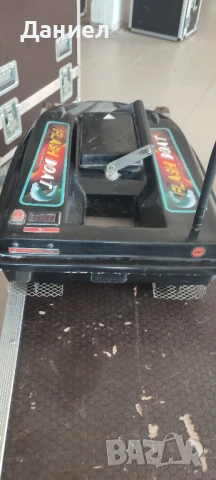 Намалена цена!!!Продавам лодка за захранка изцяло със сменени компоненти, снимка 3 - Такъми - 50846555