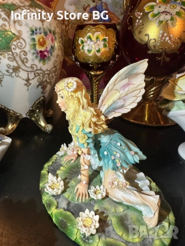 ✨ The Leonardo Collection by Christine Haworth – „Among the Waterlilies“ (Феята на лилиите) ✨, снимка 5 - Антикварни и старинни предмети - 53465715