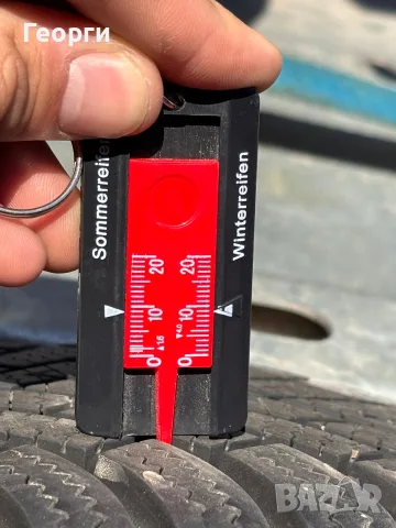 Зимни гуми 205/55-16, снимка 3 - Гуми и джанти - 55962449