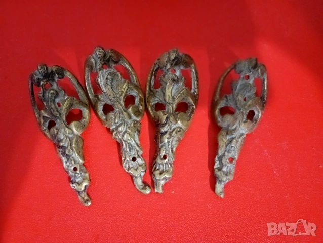 Комплект от четири винтидж крачета