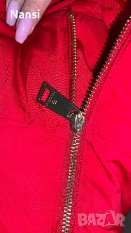 Прекрасно яке на Motivi с топла подвижна качулка в красив червен цвят, снимка 2 - Якета - 53224066