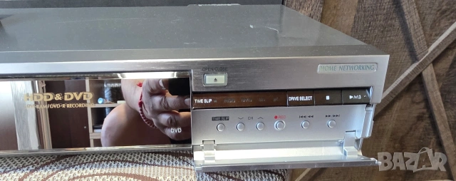 Продавам Panasonic HDD-DVD DMR E500H Рекордер