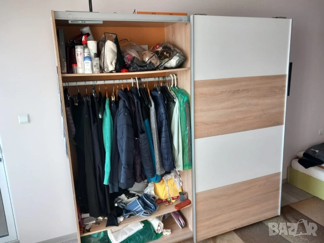 Гардероб с плъзгащи врати, снимка 4 - Гардероби - 52952482