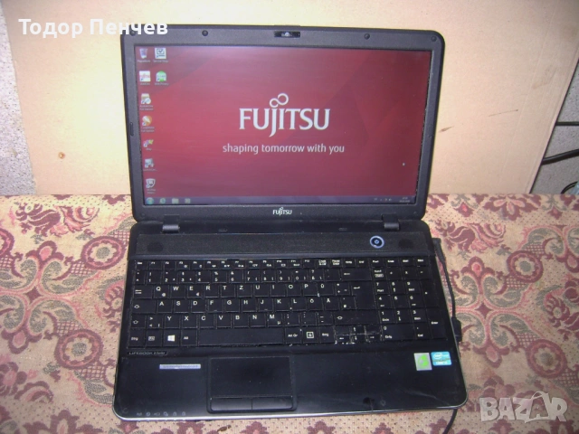 Fujitsu LifeBook A512 - Core i3, 4 GB RAM, 320 GB HDD