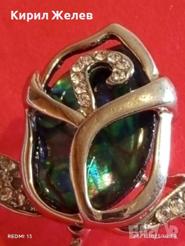 БРОШКА ЗЕЛЕНО ЦВЕТЕ ИНКРУСТАЦИЯ от СЕДЕФ и КРИСТАЛИ ЛУКС ПОДНЕСЕН АРИСТОКРАТИЧНО 52225, снимка 3 - Други - 52533485