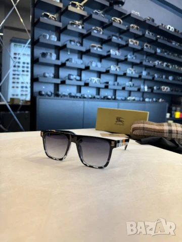 очила с калъф, кутия и ув защита prada , снимка 4 - Слънчеви и диоптрични очила - 51288975