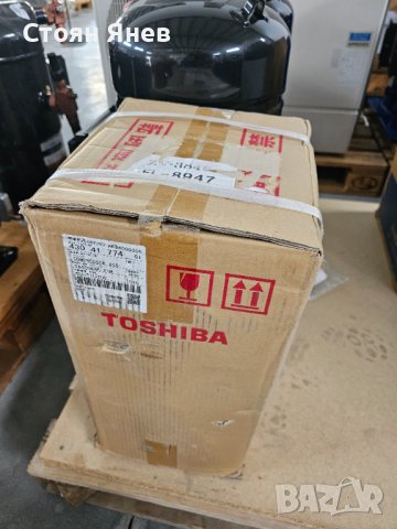 Хладилен компресор Toshiba S-DA420A3F-21M , снимка 1 - Други машини и части - 41901349