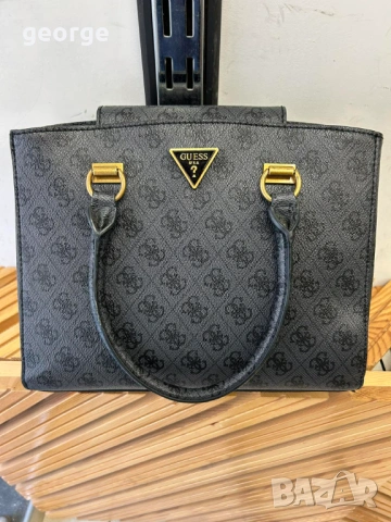 Дамска чанта Guess