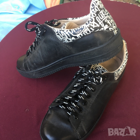 Като нови сникерси естествена кожа, снимка 5 - Маратонки - 36251744