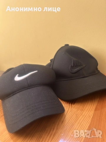 черни шапки Nike
