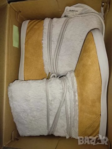 Adidas дамски ботушки EUR 37.5, снимка 5 - Маратонки - 47932012