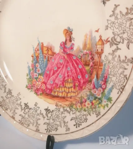 Декоративна чиния