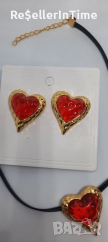Нов комплект от обеци и чокър със сърца, снимка 5 - Бижутерийни комплекти - 41733637