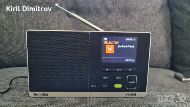 TechniSat DIGITRADIO 215 SWR4 Edition – DAB+/FM радио, снимка 2 - Радиокасетофони, транзистори - 56073745