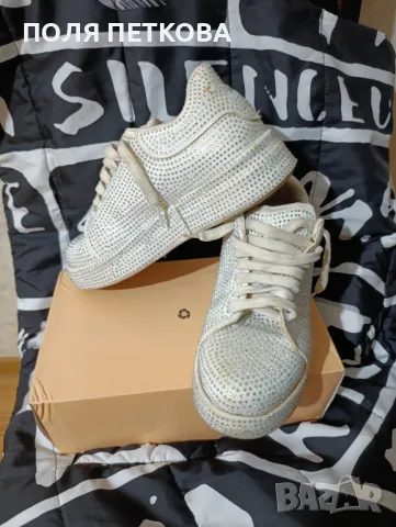 Маратонки с камъни, снимка 2 - Маратонки - 49445106