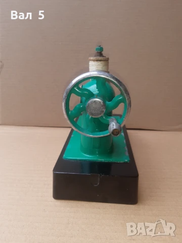 Стара механична играчка ШЕВНА МАШИНА - СССР . Работи , шие, снимка 3 - Антикварни и старинни предмети - 51095178