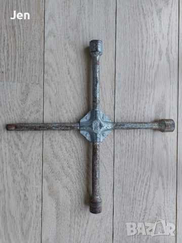 Крик и ключ за джанти, снимка 4 - Аксесоари и консумативи - 52899042