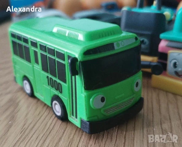 Колички Hot Wheels, снимка 8 - Коли, камиони, мотори, писти - 50878821