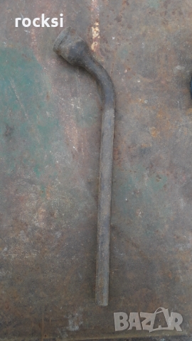 Оригинален ключ за гуми за Варбург и Баркас