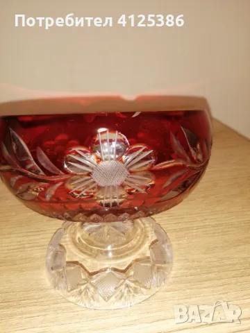 Много красив кристален пепелник - червен, снимка 5 - Декорация за дома - 48733686