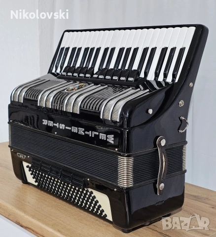 Акордеон Weltmeister S4 НОВ, снимка 5 - Акордеони - 53673686